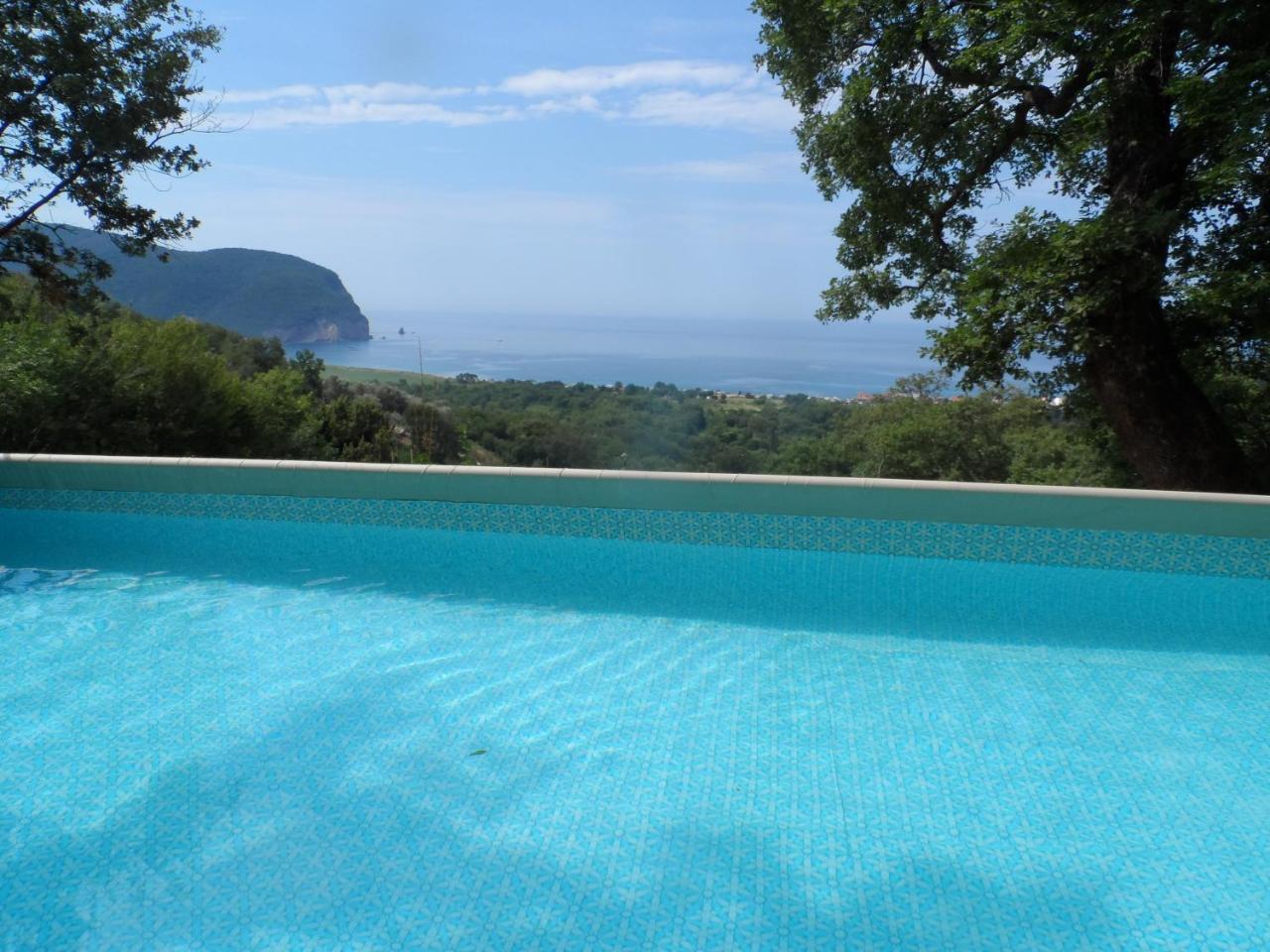 Petrovac Pataki Guesthouse מראה חיצוני תמונה