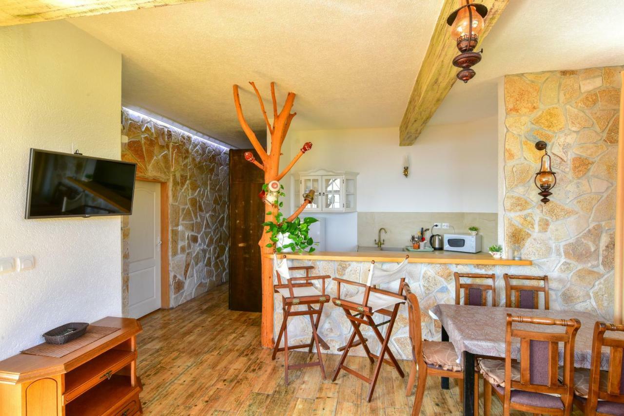 Petrovac Pataki Guesthouse מראה חיצוני תמונה