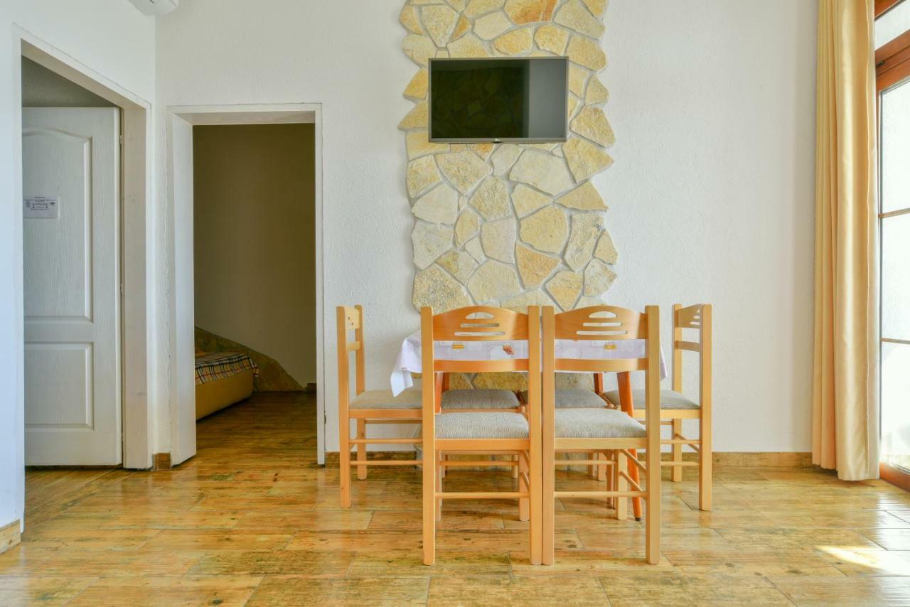 Petrovac Pataki Guesthouse מראה חיצוני תמונה